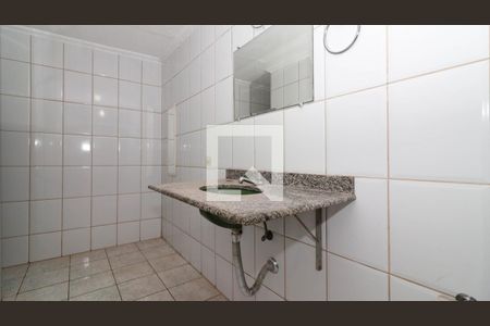 Casa à venda com 200m², 2 quartos e 2 vagasBanheiro