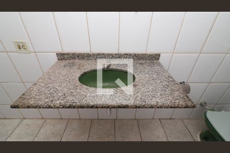 Casa à venda com 200m², 2 quartos e 2 vagasBanheiro