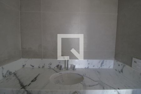 Apartamento à venda com 155m², 3 quartos e 3 vagasPia banheiro da suíte 3