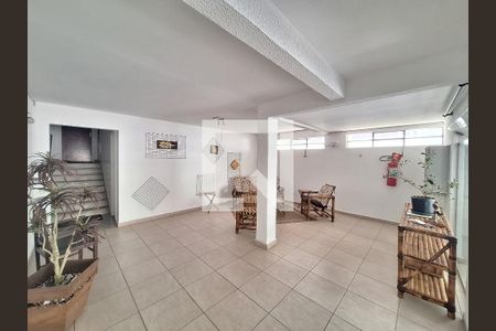 Apartamento à venda com 75m², 2 quartos e sem vagaHall