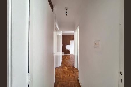 Apartamento à venda com 75m², 2 quartos e sem vagaCorredor