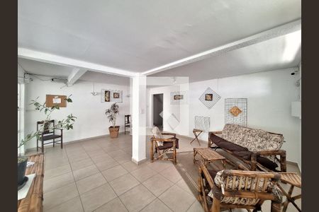 Apartamento à venda com 75m², 2 quartos e sem vagaHall