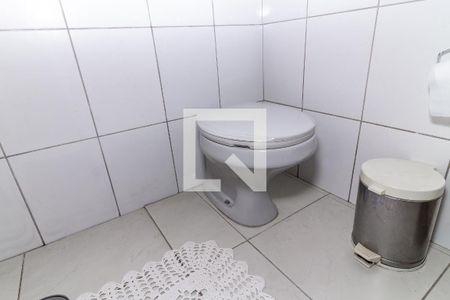 Casa à venda com 250m², 4 quartos e 2 vagasBanheiro