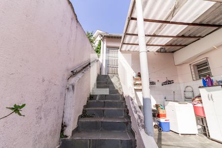 Casa à venda com 250m², 4 quartos e 2 vagasEscada