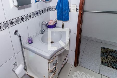 Casa à venda com 250m², 4 quartos e 2 vagasBanheiro