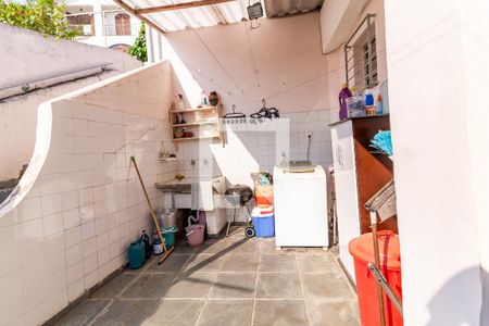 Casa à venda com 250m², 4 quartos e 2 vagasQuintal / Lavanderia