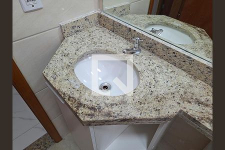 Banheiro de apartamento para alugar com 2 quartos, 44m² em Vila Paulicéia, São Paulo