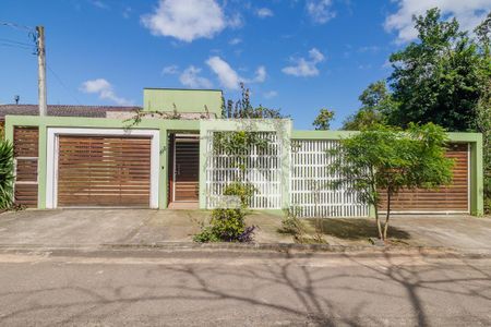 Casa à venda com 299m², 2 quartos e 2 vagasFachada