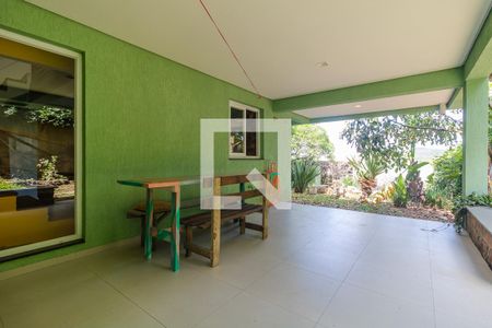 Casa à venda com 299m², 2 quartos e 2 vagasQuintal