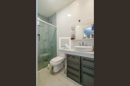 Casa à venda com 299m², 2 quartos e 2 vagasBanheiro