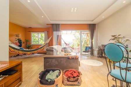 Sala de casa à venda com 2 quartos, 299m² em Vila Nova, Porto Alegre