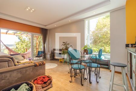 Sala de casa à venda com 2 quartos, 299m² em Vila Nova, Porto Alegre