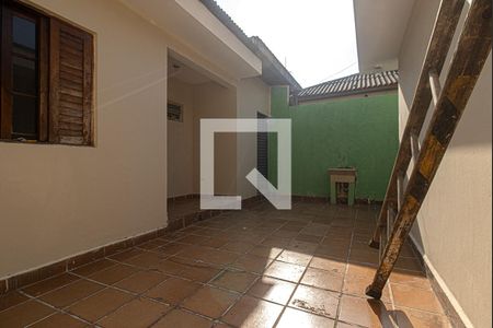 Casa para alugar com 214m², 3 quartos e 2 vagas Casa para alugar com 214m², 3 quartos e 2 vagasQuintal