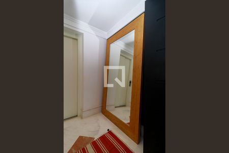 Apartamento à venda com 151m², 2 quartos e 2 vagasHall Privativo