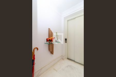 Apartamento à venda com 151m², 2 quartos e 2 vagasHall Privativo