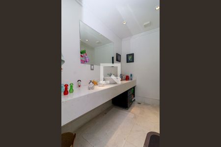 Apartamento à venda com 151m², 2 quartos e 2 vagasSuíte 1 - Banheiro
