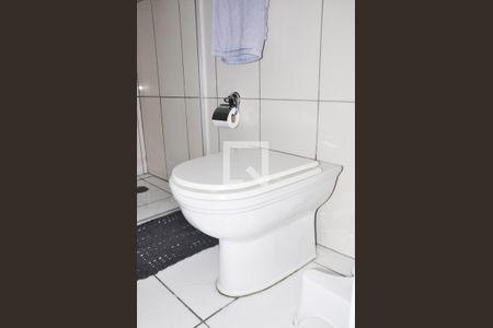 Apartamento à venda com 69m², 2 quartos e 1 vagaDetalhe - Banheiro Social