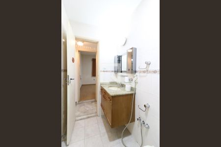 Apartamento à venda com 56m², 2 quartos e 1 vaga Apartamento à venda com 56m², 2 quartos e 1 vagaBanheiro