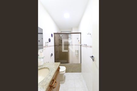 Apartamento à venda com 56m², 2 quartos e 1 vaga Apartamento à venda com 56m², 2 quartos e 1 vagaBanheiro