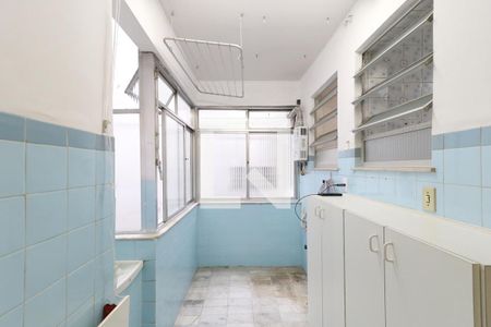 Apartamento à venda com 56m², 2 quartos e 1 vaga Apartamento à venda com 56m², 2 quartos e 1 vagaÁrea de Serviço