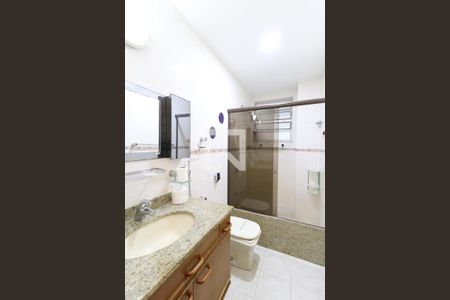 Apartamento à venda com 56m², 2 quartos e 1 vaga Apartamento à venda com 56m², 2 quartos e 1 vagaBanheiro