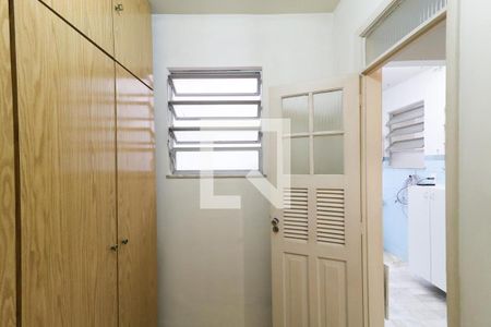 Apartamento à venda com 56m², 2 quartos e 1 vaga Apartamento à venda com 56m², 2 quartos e 1 vagaQuarto de Serviço