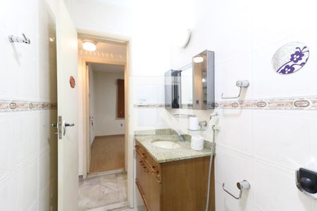 Apartamento à venda com 56m², 2 quartos e 1 vaga Apartamento à venda com 56m², 2 quartos e 1 vagaBanheiro