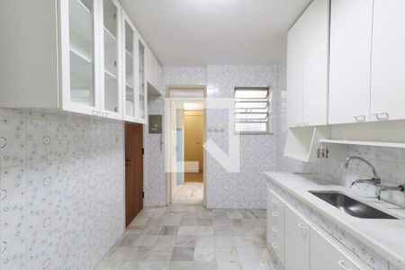 Apartamento à venda com 56m², 2 quartos e 1 vaga Apartamento à venda com 56m², 2 quartos e 1 vagaCozinha