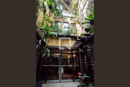 Casa à venda com 342m², 3 quartos e 2 vagasFachada