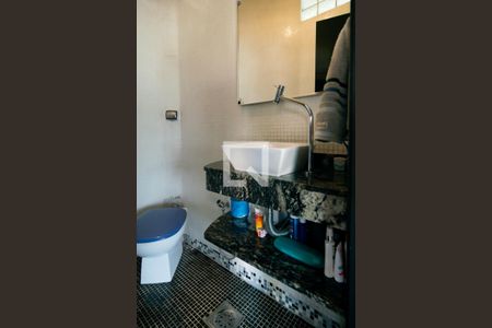 Casa à venda com 342m², 3 quartos e 2 vagasLavabo