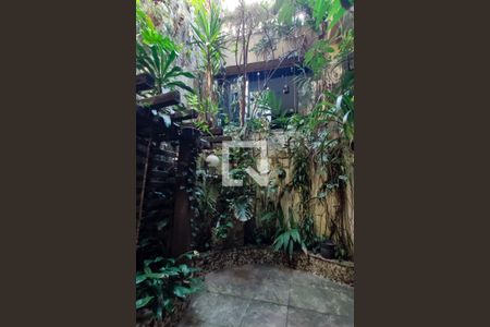 Casa à venda com 342m², 3 quartos e 2 vagas Área externa 