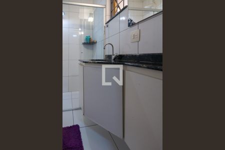 Casa à venda com 342m², 3 quartos e 2 vagasBanheiro 