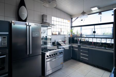 Casa à venda com 342m², 3 quartos e 2 vagasSala/ cozinha 