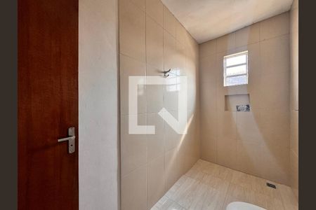 Banheiro/ lavanderia  de apartamento para alugar com 1 quarto, 41m² em Jardim Rina, Santo André
