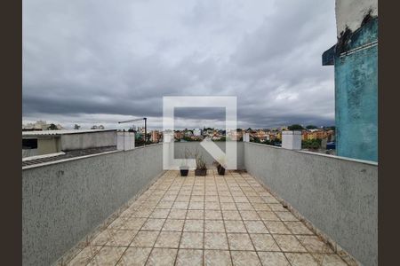 Casa à venda com 150m², 4 quartos e 1 vaga Casa à venda com 150m², 4 quartos e 1 vagaArea de Serviço e Varanda