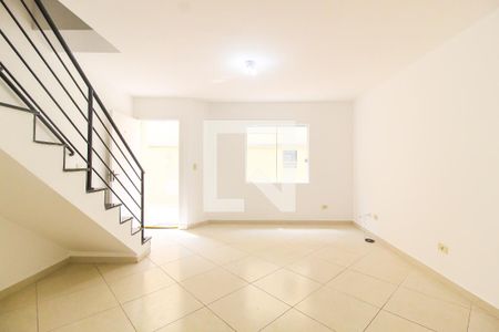 Sala de casa de condomínio à venda com 2 quartos, 67m² em Vila Monte Santo, São Paulo