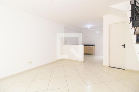 Sala de casa de condomínio à venda com 2 quartos, 67m² em Vila Monte Santo, São Paulo