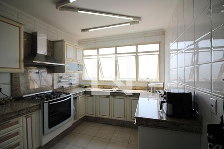 Apartamento à venda com 176m², 3 quartos e 3 vagasCozinha