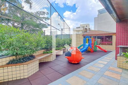 Apartamento à venda com 176m², 3 quartos e 3 vagasÁrea comum - Playground