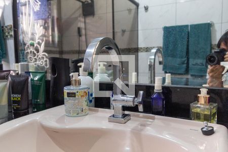 Casa à venda com 189m², 3 quartos e 3 vagasBanheiro - torneira