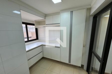Apartamento para alugar com 122m², 3 quartos e 2 vagas Apartamento para alugar com 122m², 3 quartos e 2 vagasLavanderia