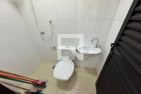 Apartamento para alugar com 122m², 3 quartos e 2 vagas Apartamento para alugar com 122m², 3 quartos e 2 vagasBanheiro de Serviços