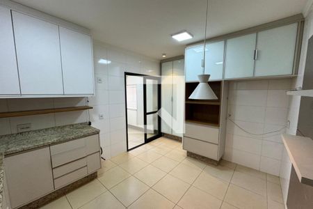 Apartamento para alugar com 122m², 3 quartos e 2 vagas Apartamento para alugar com 122m², 3 quartos e 2 vagasCozinha