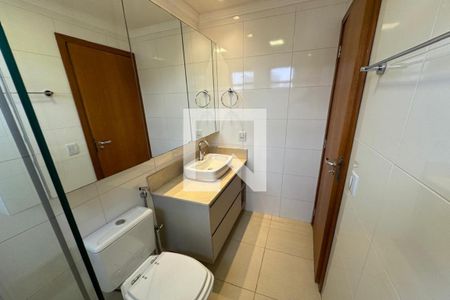 Apartamento para alugar com 122m², 3 quartos e 2 vagas Apartamento para alugar com 122m², 3 quartos e 2 vagasBanheiro da Suíte 02