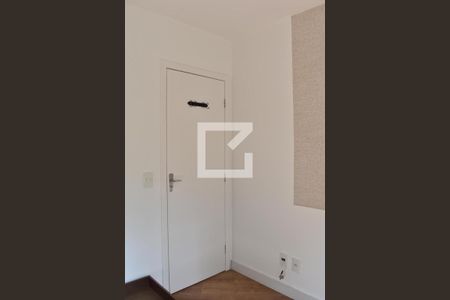 Quarto 2 de apartamento para alugar com 2 quartos, 47m² em Santa Cândida, Curitiba