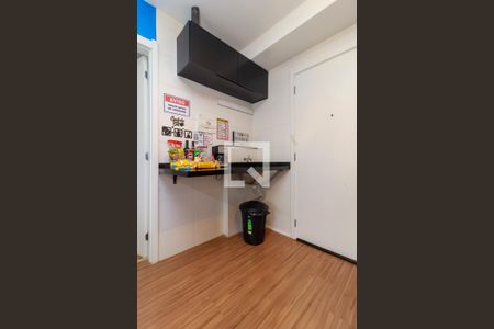 Cozinha de apartamento para alugar com 1 quarto, 32m² em Jardim Caravelas, São Paulo