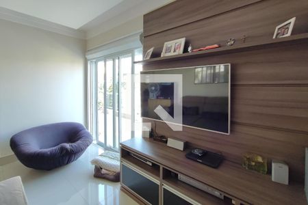 Casa de condomínio à venda com 360m², 4 quartos e 6 vagas Casa de condomínio à venda com 360m², 4 quartos e 6 vagasSala de TV