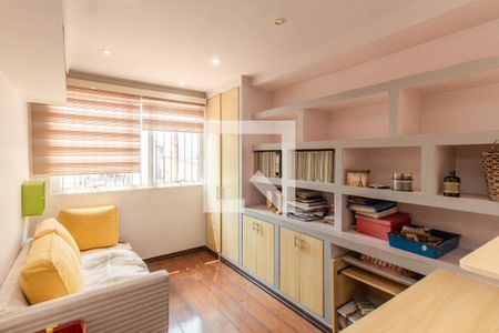 Casa à venda com 100m², 2 quartos e 2 vagasQuarto