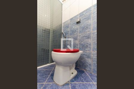 Casa à venda com 100m², 2 quartos e 2 vagasBanheiro da Suíte