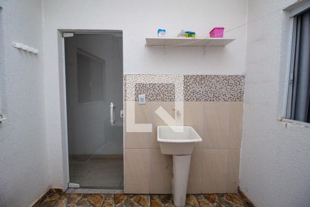 Casa para alugar com 51m², 2 quartos e 1 vaga Casa para alugar com 51m², 2 quartos e 1 vagaÁrea de Serviço